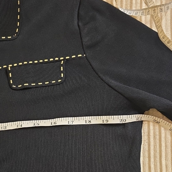 Ming Wang Gold and Black Blazer with Sophisticated Design - Picture 9 of 13